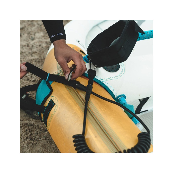 Wing/SUP Leash ION Core Carabiner - coiled 8'