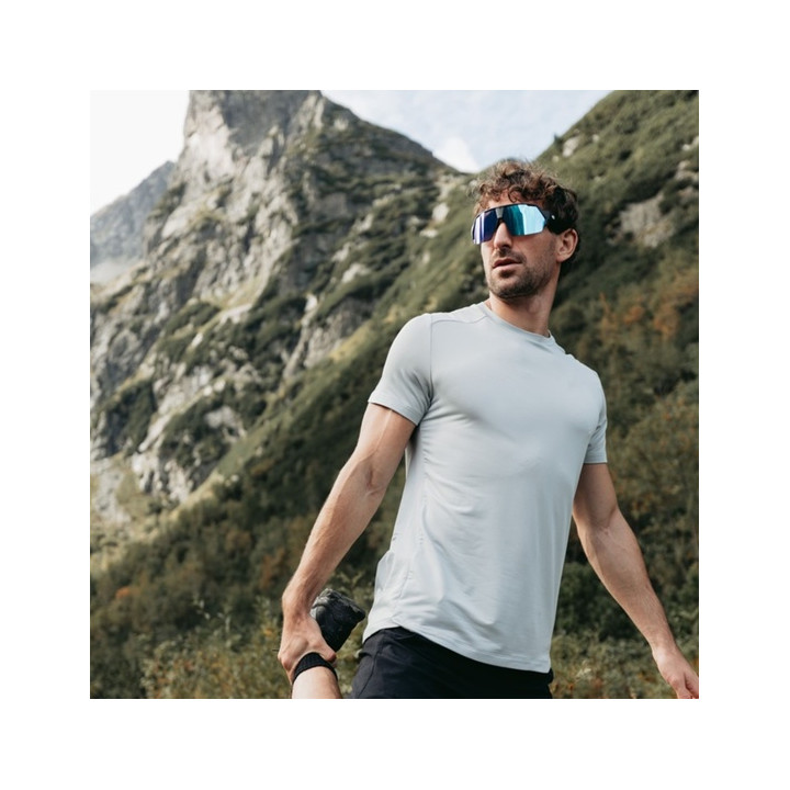 Sunglasses GOG Bike/Run Ubbe black - polycarbonate reflex blue