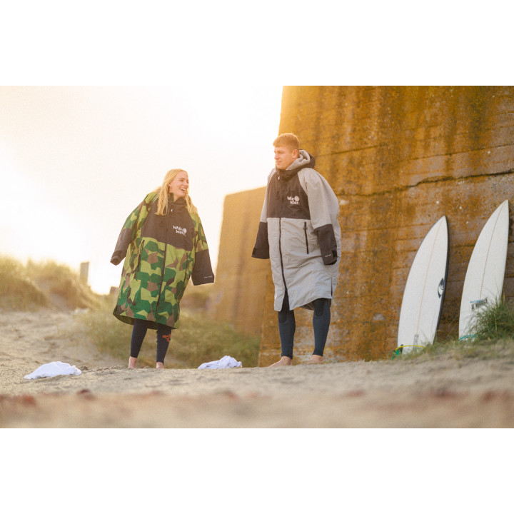 WhiteWater Adults Hard Shell Changing Robe | SurfSplit