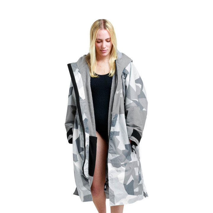 WhiteWater Adults Hard Shell Changing Robe | SurfSplit