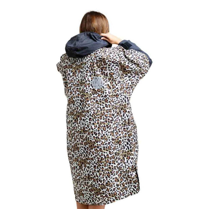 WhiteWater Adults Hard Shell Changing Robe | SurfSplit