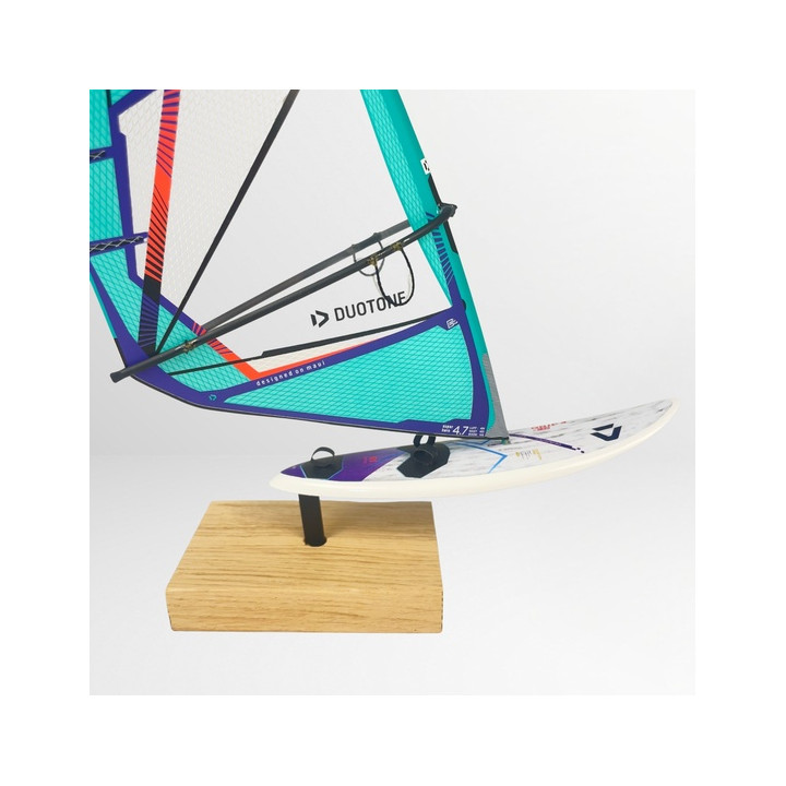 Windsurf model Duotone Grip White Board + Doutone Super Hero Pistacio